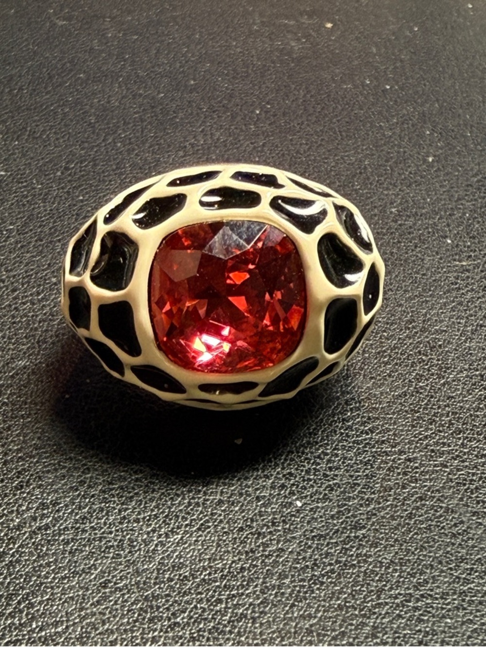 90s KJL Enamel Giraffe & Salmon Glass Crystal Ring Size 8.5 KENNETH J LANE